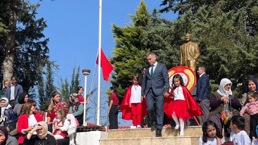23 Nisan Ulusal Egemenlik ve Çocuk Bayramı Coşkuyla Kutlandı